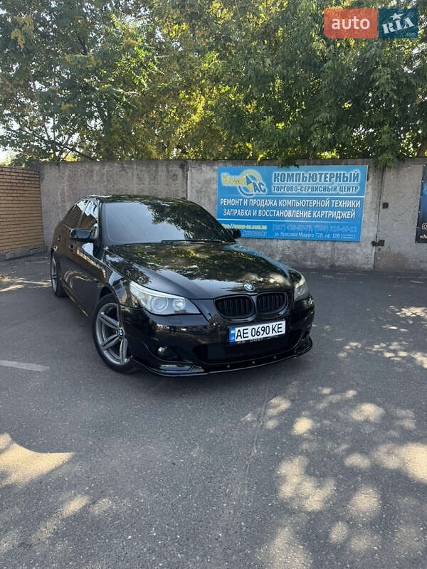BMW 5 Series 2004