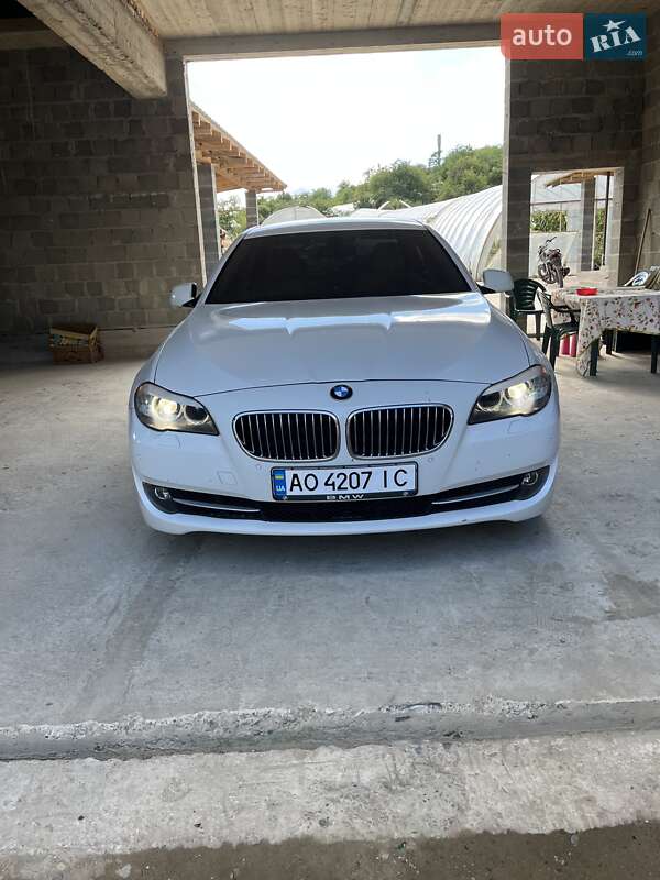 Седан BMW 5 Series 2010 в Виноградове