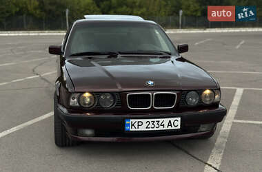Седан BMW 5 Series 1993 в Запорожье