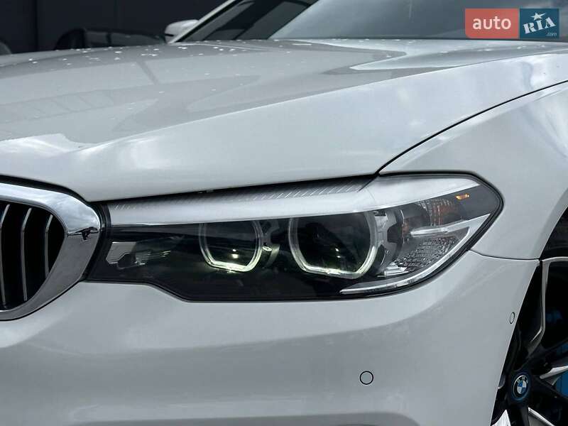 Седан BMW 5 Series 2018 в Львове