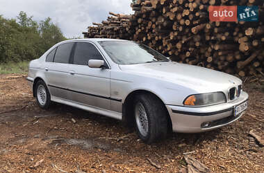 Седан BMW 5 Series 2000 в Богодухове