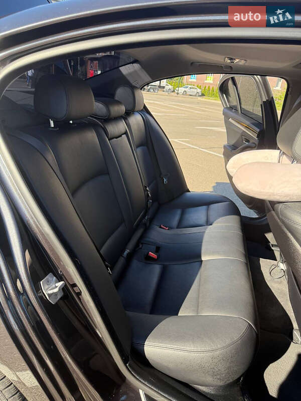 Седан BMW 5 Series 2014 в Києві фото 30 Седан BMW 5 Series 2014 в Києві