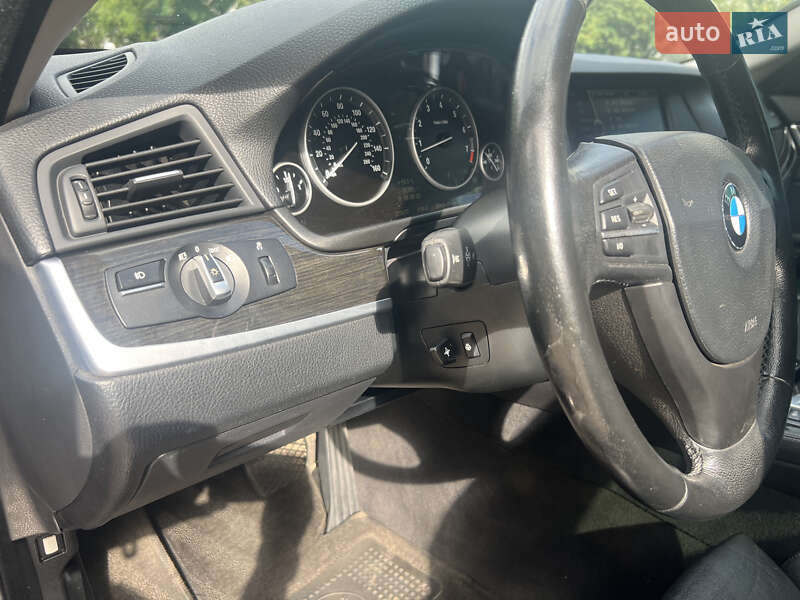 Седан BMW 5 Series 2011 в Конотопе