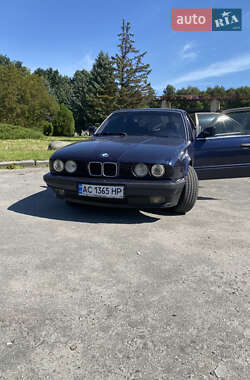 Седан BMW 5 Series 1990 в Шепетовке