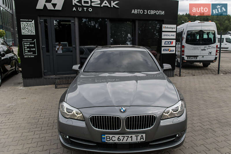 Седан BMW 5 Series 2011 в Львові