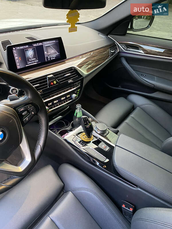 Седан BMW 5 Series 2019 в Запоріжжі