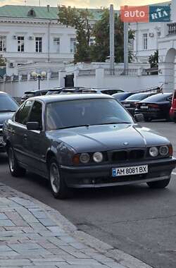 Седан BMW 5 Series 1989 в Сумах