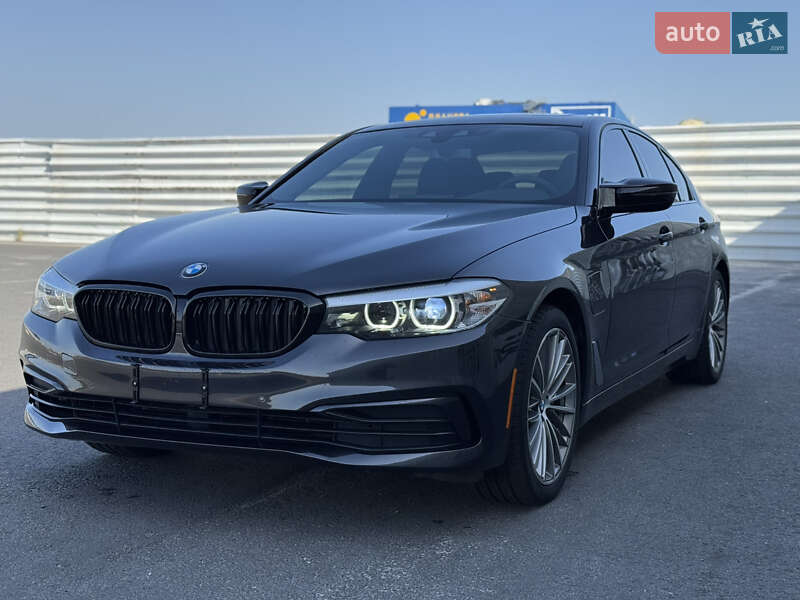 Седан BMW 5 Series 2019 в Львове