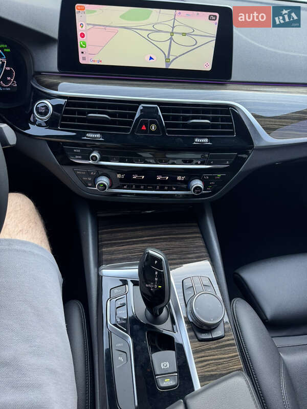 Седан BMW 5 Series 2019 в Львове