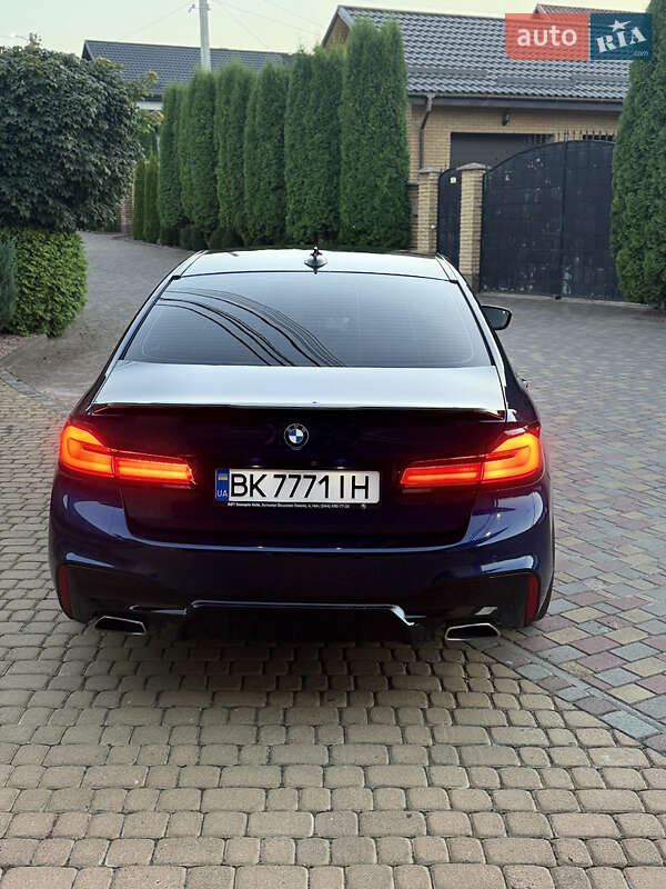 Седан BMW 5 Series 2017 в Ровно