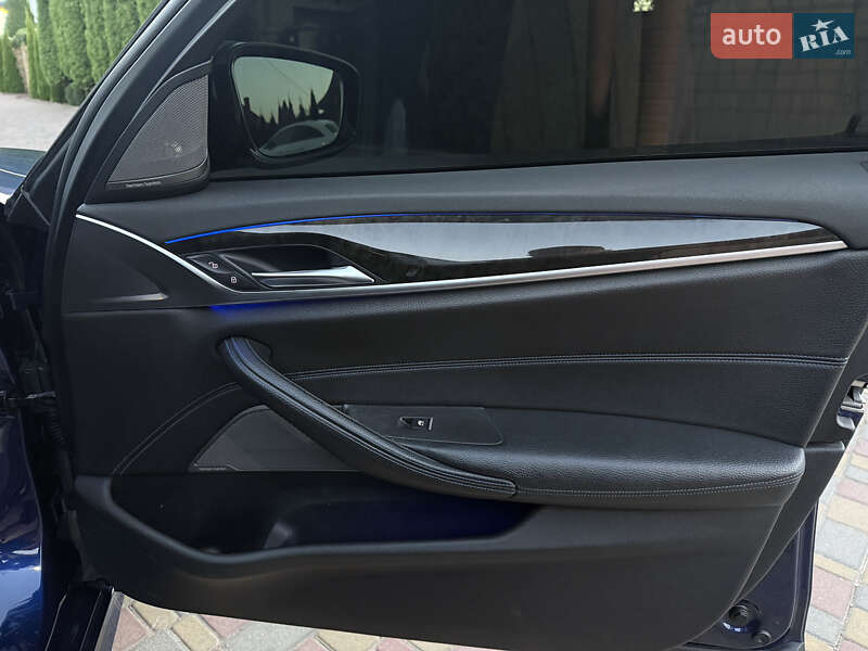 Седан BMW 5 Series 2017 в Ровно