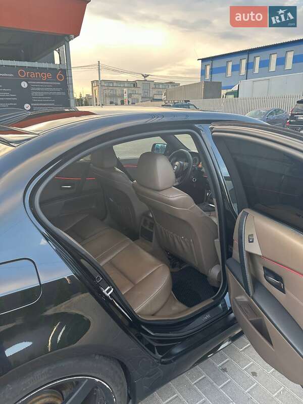 Седан BMW 5 Series 2005 в Львове