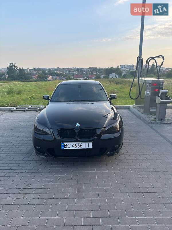 Седан BMW 5 Series 2005 в Львове