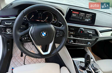 Седан BMW 5 Series 2017 в 