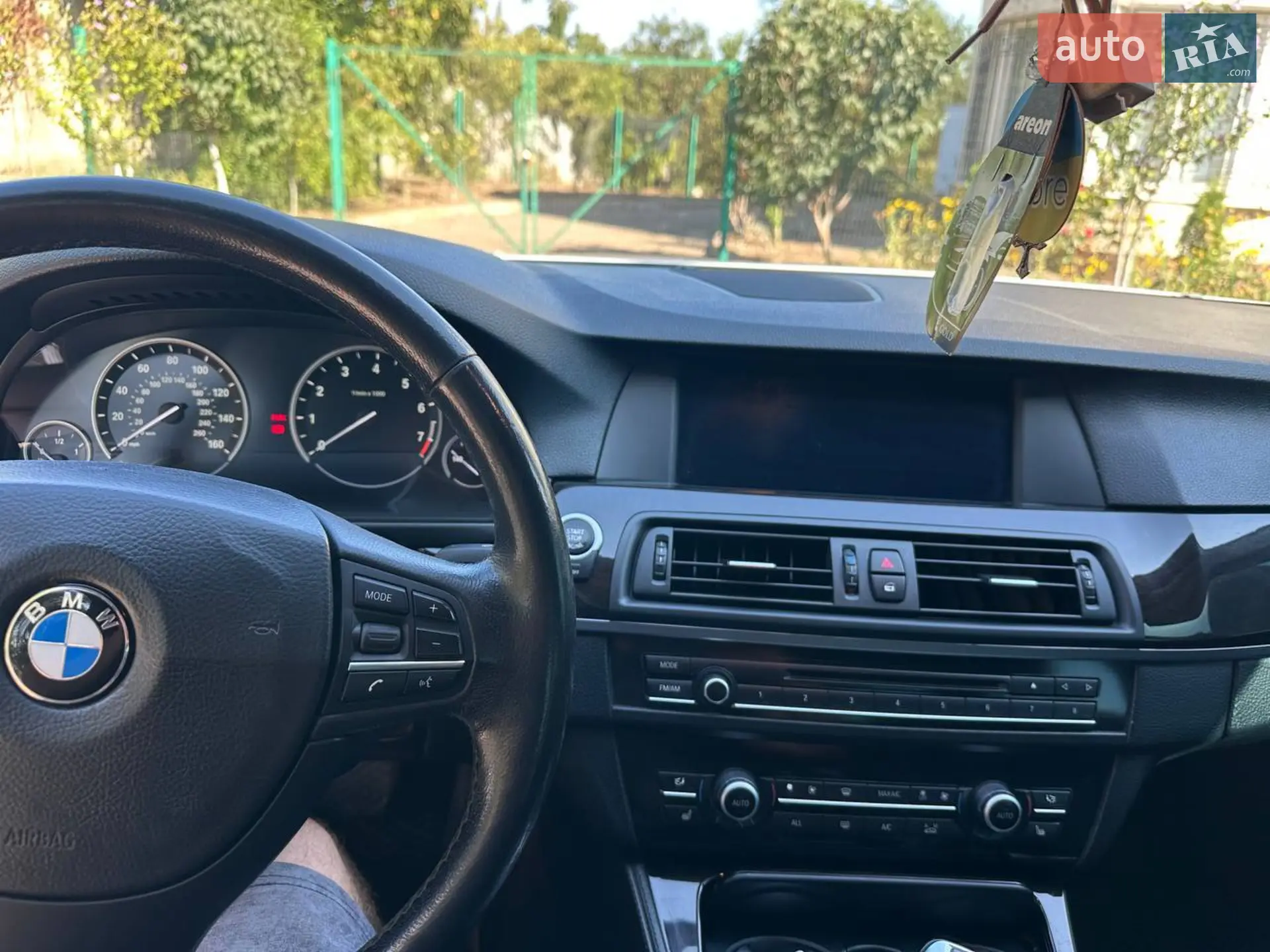 2012 BMW 5er - мініатюра 11