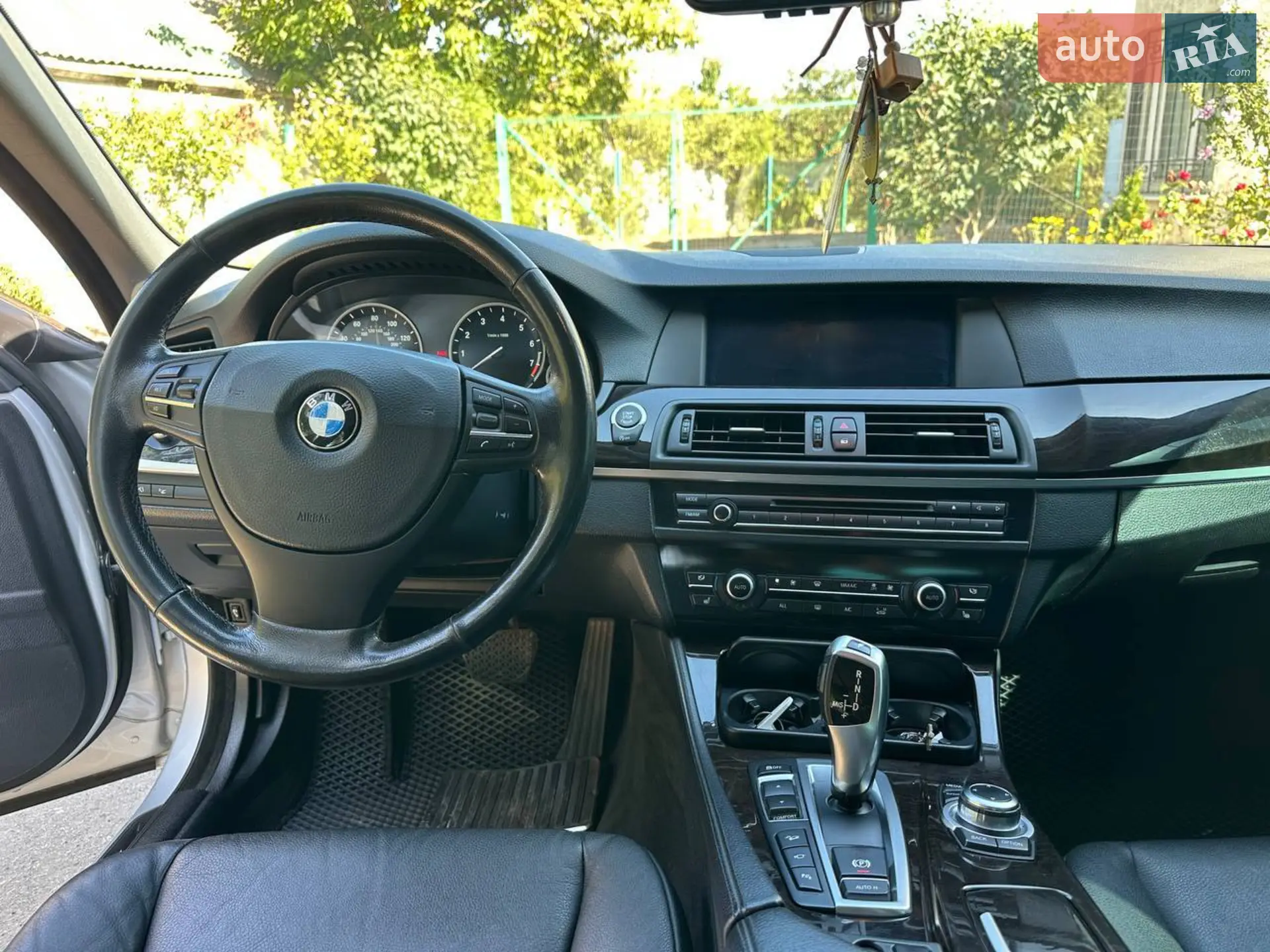 2012 BMW 5er - мініатюра 13