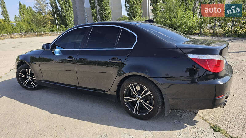 Седан BMW 5 Series 2008 в Южноукраинске