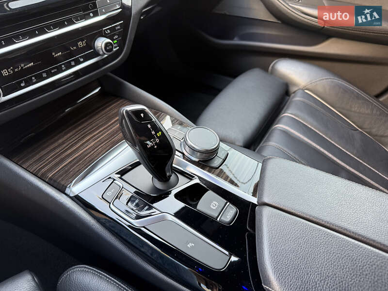 Седан BMW 5 Series 2018 в Киеве фото 27 Седан BMW 5 Series 2018 в Киеве