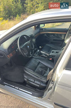 Седан BMW 5 Series 2001 в Старой Выжевке