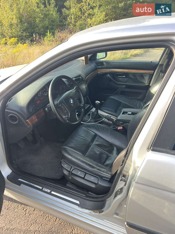 Седан BMW 5 Series 2001 в Старой Выжевке фото 2 Седан BMW 5 Series 2001 в Старой Выжевке