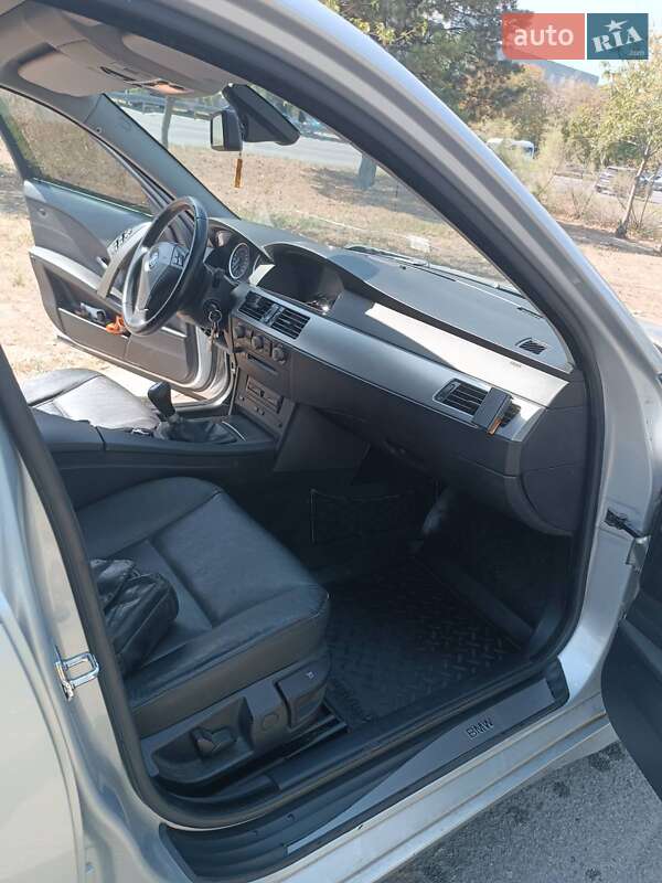 Седан BMW 5 Series 2003 в Дніпрі