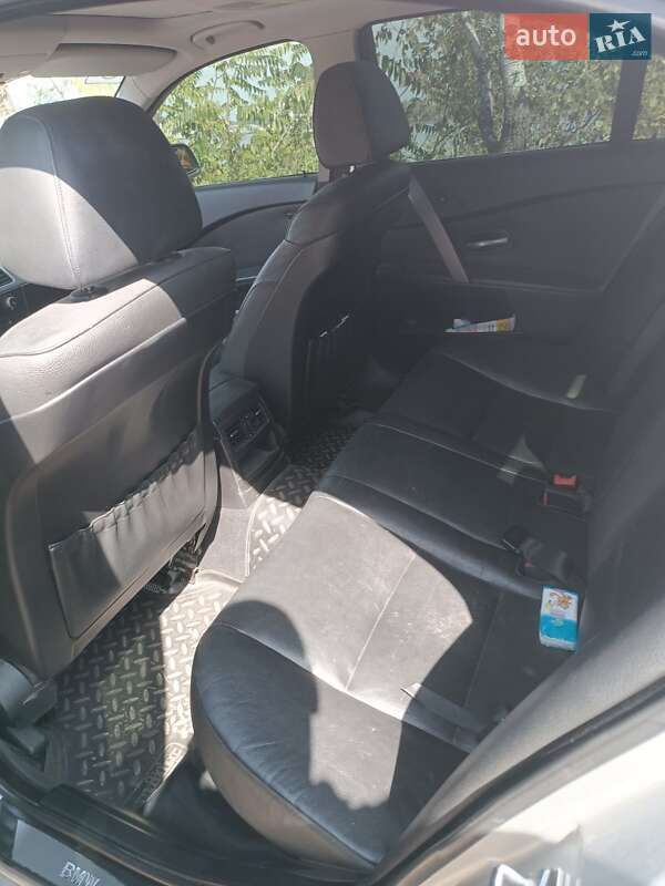 Седан BMW 5 Series 2003 в Дніпрі