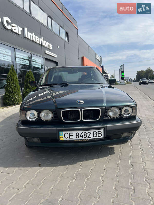 Седан BMW 5 Series 1995 в Чернівцях