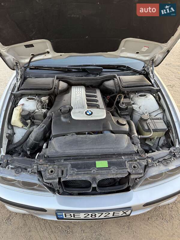 Седан BMW 5 Series 1999 в Березанке