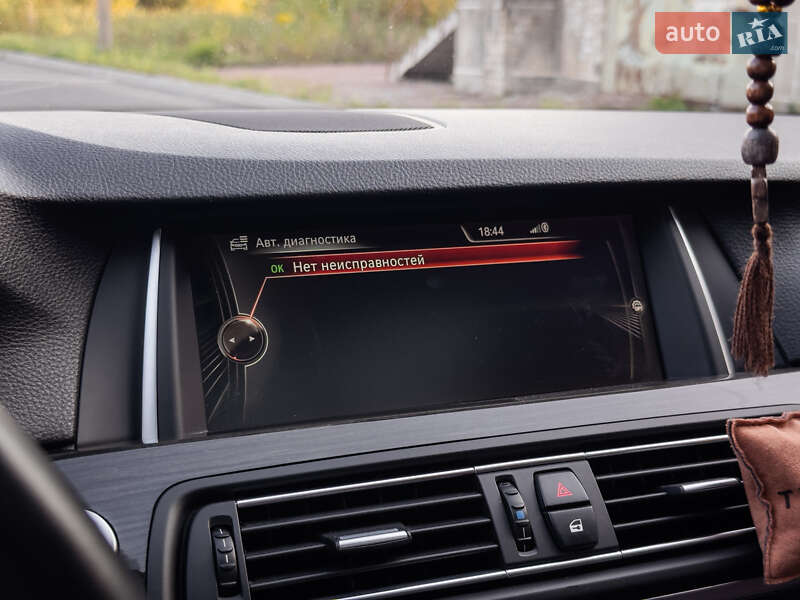 Седан BMW 5 Series 2014 в Коростене