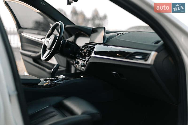 Седан BMW 5 Series 2020 в Днепре