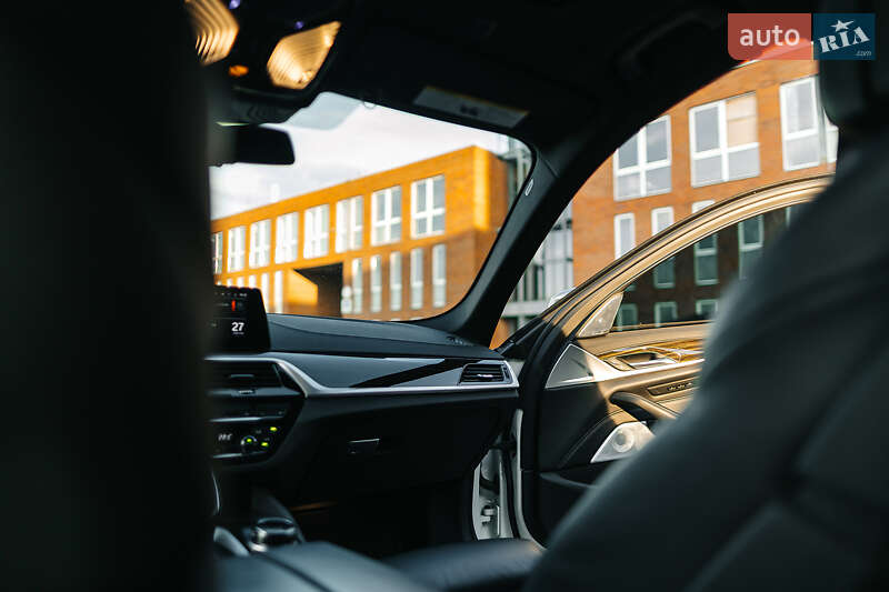 Седан BMW 5 Series 2020 в Днепре