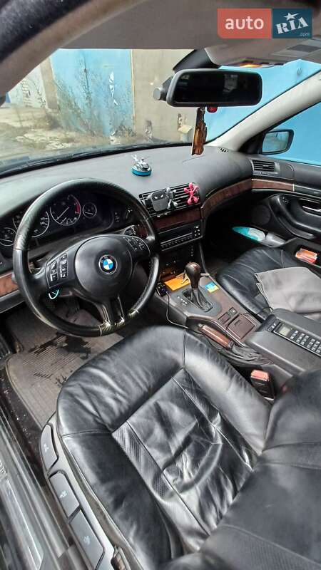 Універсал BMW 5 Series 2001 в Вараші