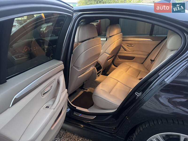 Седан BMW 5 Series 2012 в Звенигородке