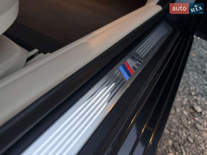 Седан BMW 5 Series 2012 в Звенигородке