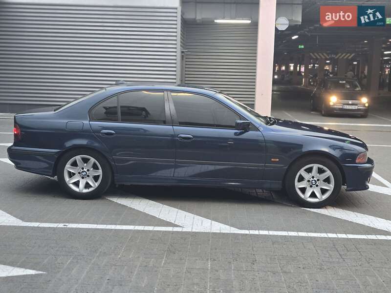 Седан BMW 5 Series 1999 в Киеве