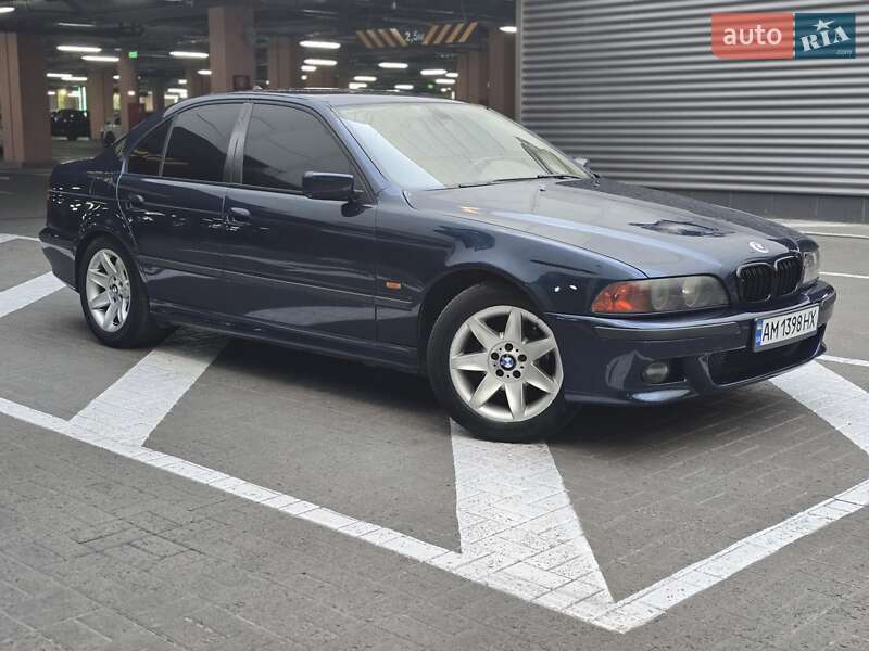 Седан BMW 5 Series 1999 в Киеве