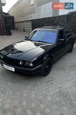 Седан BMW 5 Series 1993 в Києві