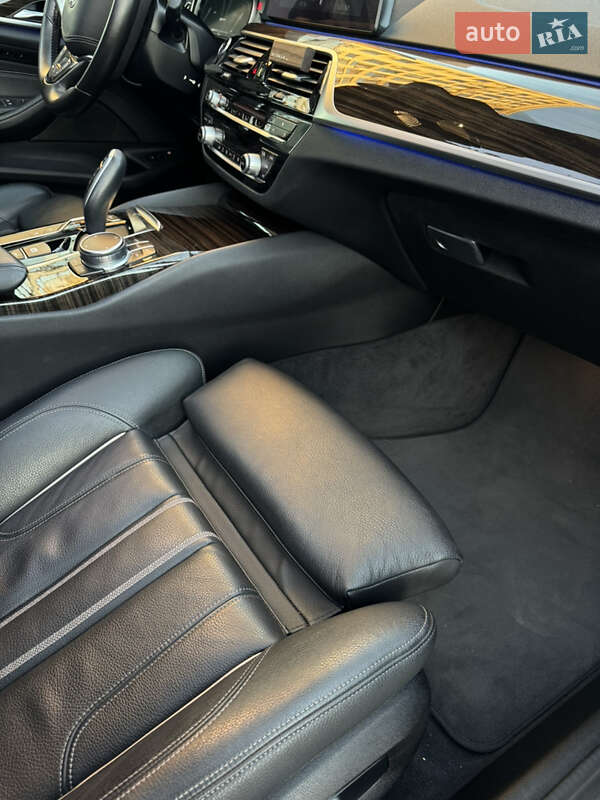 Седан BMW 5 Series 2019 в Києві фото 20 Седан BMW 5 Series 2019 в Києві