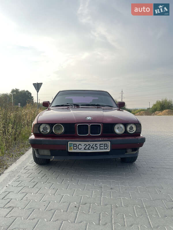Седан BMW 5 Series 1993 в Львове