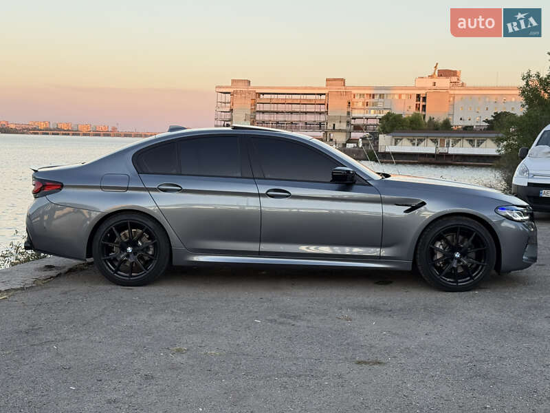 Седан BMW 5 Series 2018 в Дніпрі