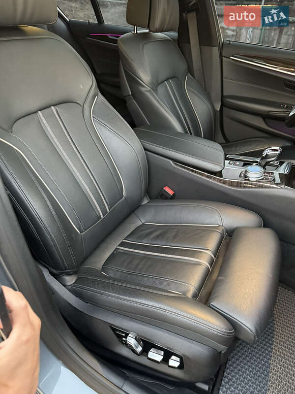 Седан BMW 5 Series 2018 в Дніпрі