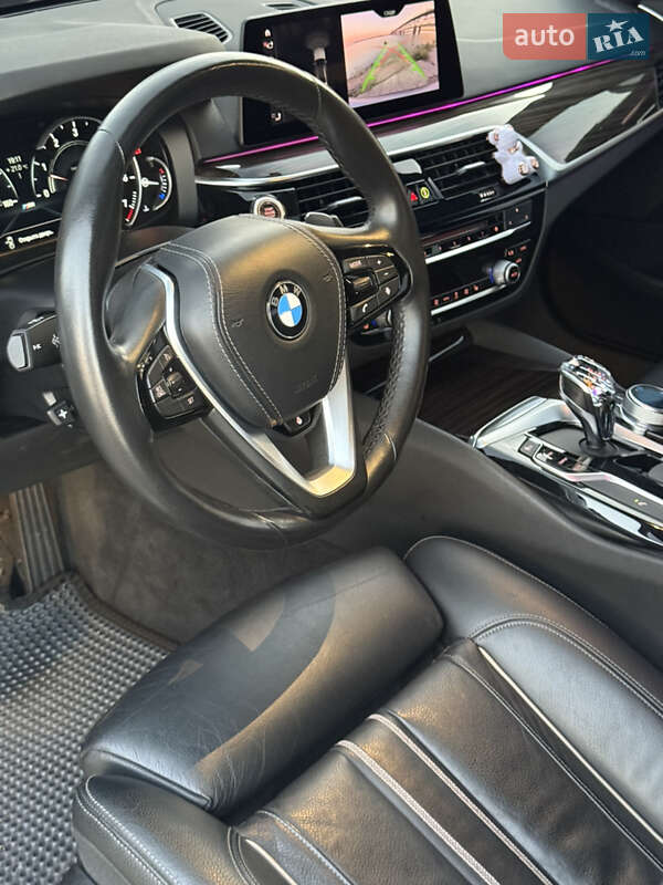 Седан BMW 5 Series 2018 в Дніпрі