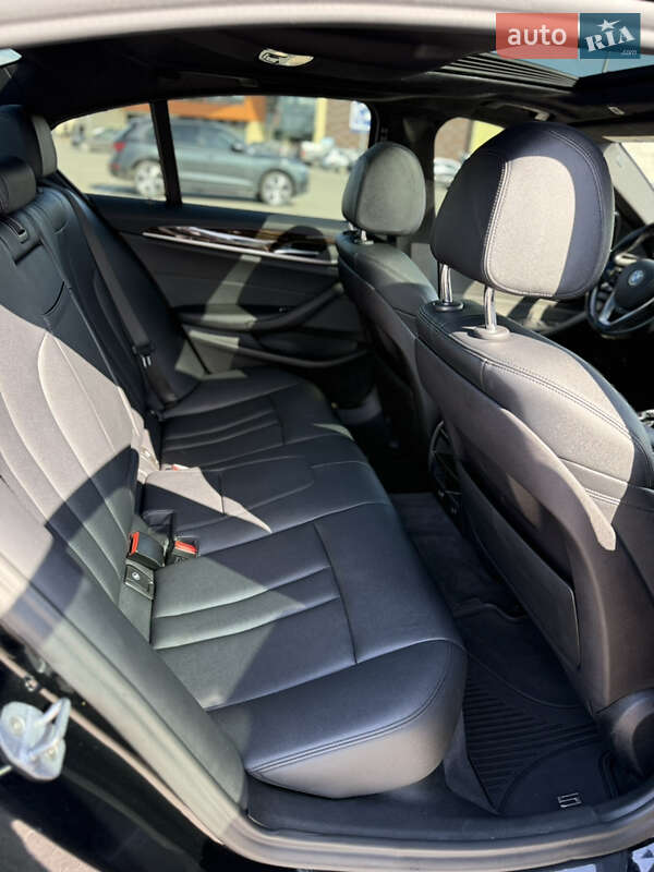 Седан BMW 5 Series 2018 в Киеве фото 41 Седан BMW 5 Series 2018 в Киеве