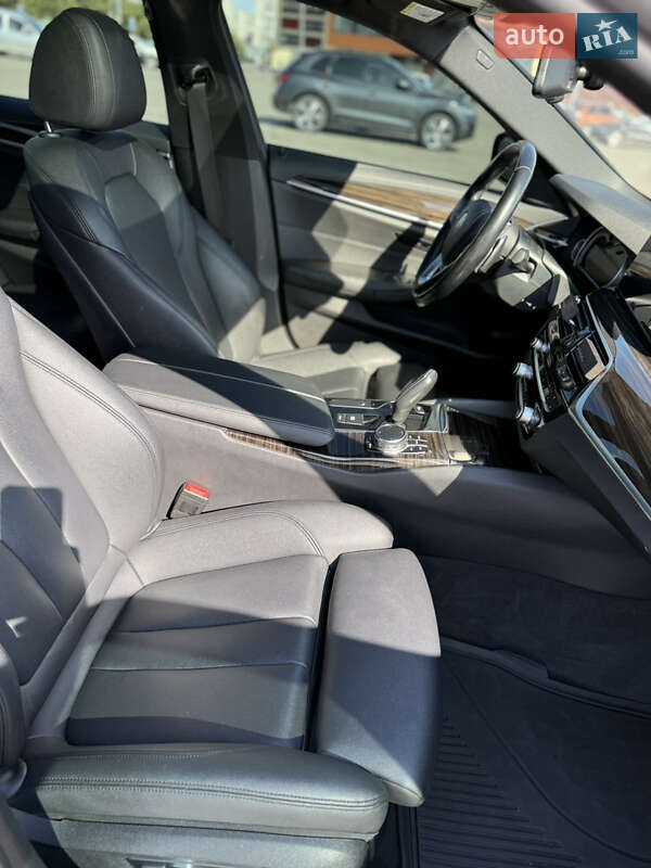 Седан BMW 5 Series 2018 в Киеве фото 43 Седан BMW 5 Series 2018 в Киеве