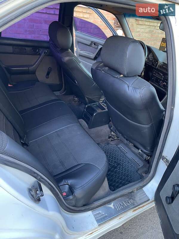 Седан BMW 5 Series 1989 в Катеринополе