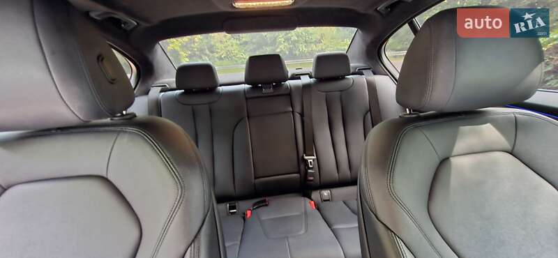 Седан BMW 5 Series 2018 в Ужгороде