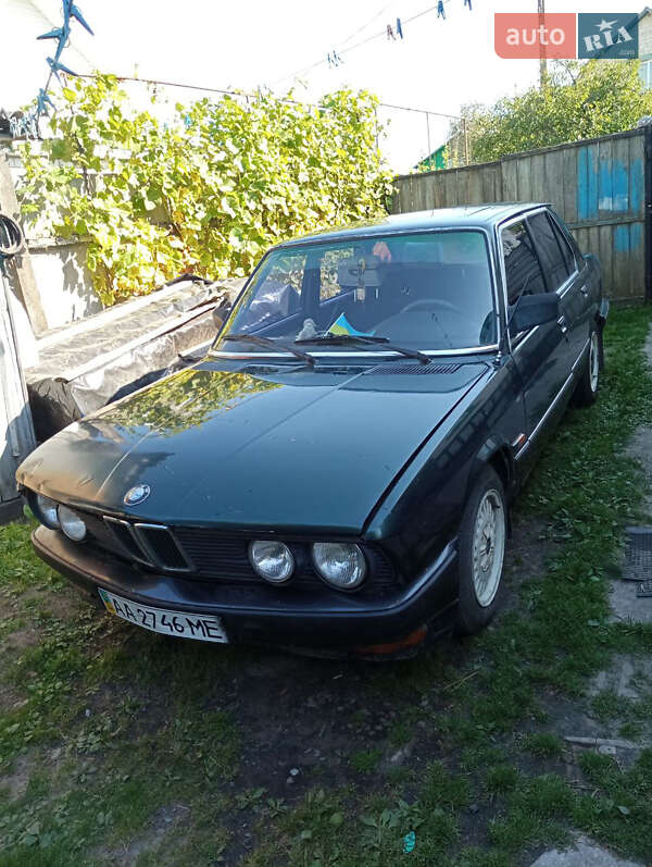 Седан BMW 5 Series 1984 в Корюковке