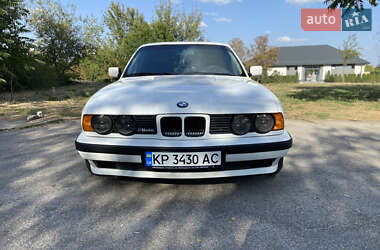 Седан BMW 5 Series 1989 в Запоріжжі