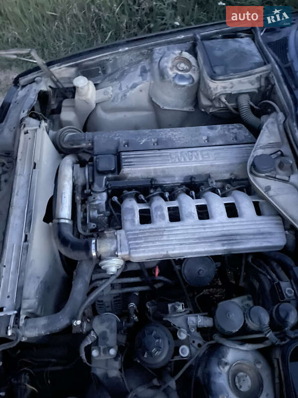 Седан BMW 5 Series 1995 в Чернівцях