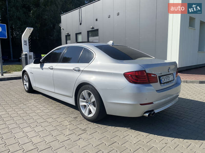 Седан BMW 5 Series 2012 в Корсунь-Шевченківському